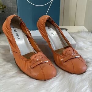 NEW Nine West Leather Scrunch Ballet Loafer Kitten Heels Apricot Coral 5.5 BNIB